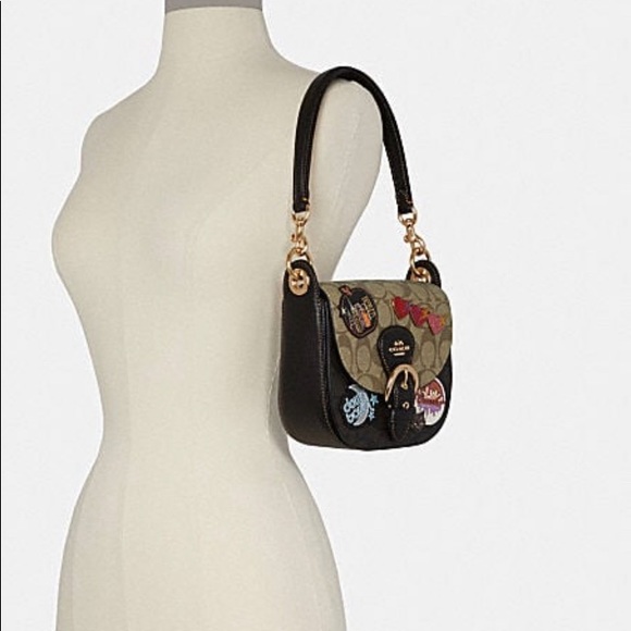 Last 1❤️Authentic COACH SIGNATURE LEATHER PATCHES FLAP SNAP SHOULDER/CROSSBODY - Picture 4 of 16